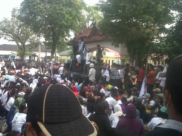 Warga Pucuk berdemo lagi pagi ini (22/9)